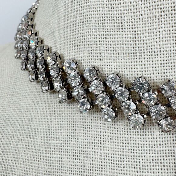 Vintage MCM Clear Crystal Accordion Choker Necklace Glamour Elegant Evening Wear - Picture 3 of 11